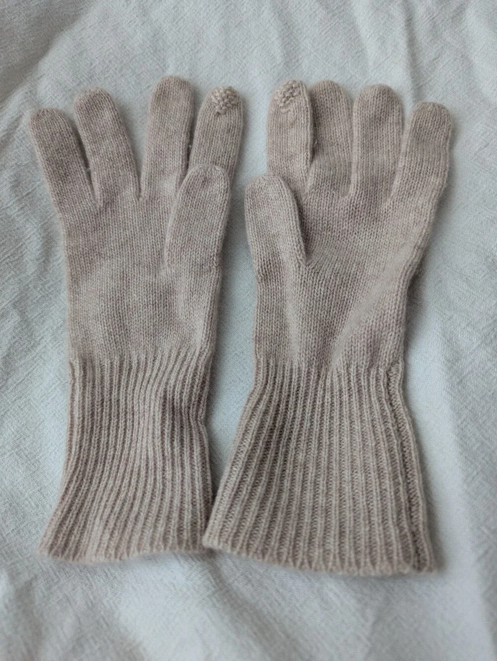 Neutral Cashmere Gloves